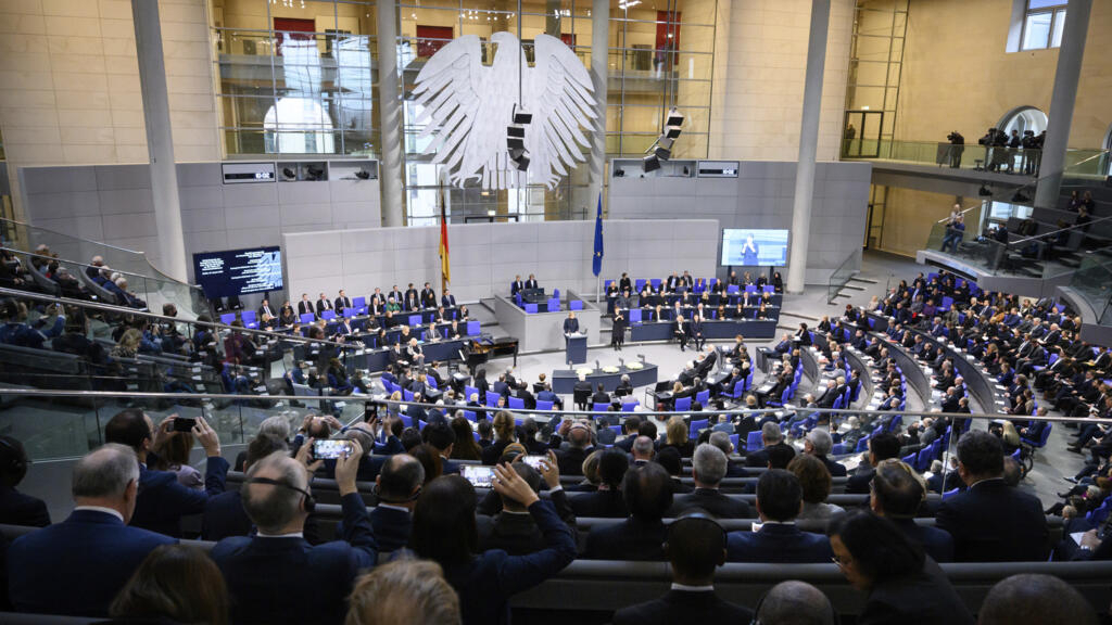 , Actualités france: les députés adoptent une loi pour réduire le nombre d’élus au Bundestag